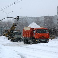 За три дня коммунальные службы Нижнего Новгорода убрали с улиц 10 тысяч кубометров снега