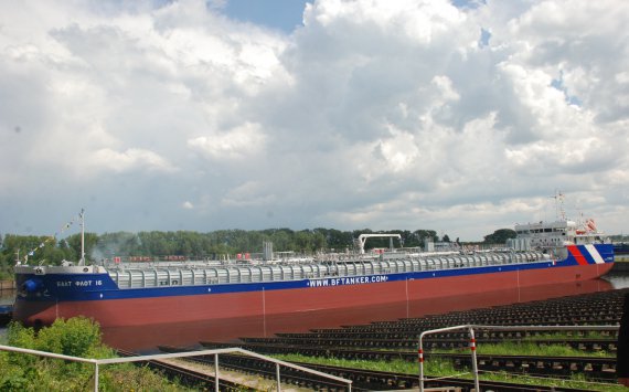 С верфи завода "Красное Сормово" спущен уникальный танкер-химовоз