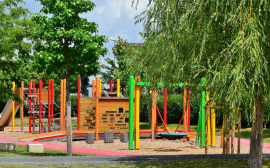 В Ленинском районе Нижнего Новгорода установили 12 детских площадок