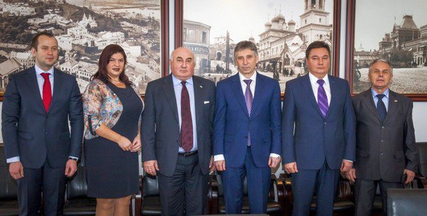 Иван Карнилин на встрече с Чрезвычайным и Полномочным Послом Республики Абхазия Игорем Ахбой